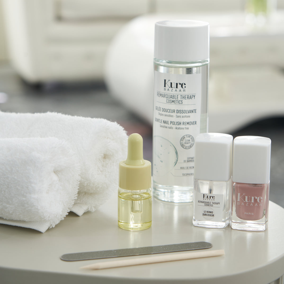 Manicura Bio Kure Bazaar con guante reparador para casa